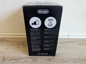 Verpackung des De’Longhi HFS50B20.AV Heizlüfters von der rechten Seite