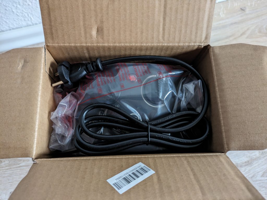 Verpackung des Pelonis SWNJ53 Heizlüfter geöffnet