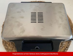 WMF Lono Sandwichmaker Gehäuse mit Fingerabdrücken