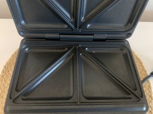 WMF Lono Sandwichmaker Nahaufnahme Backplatten