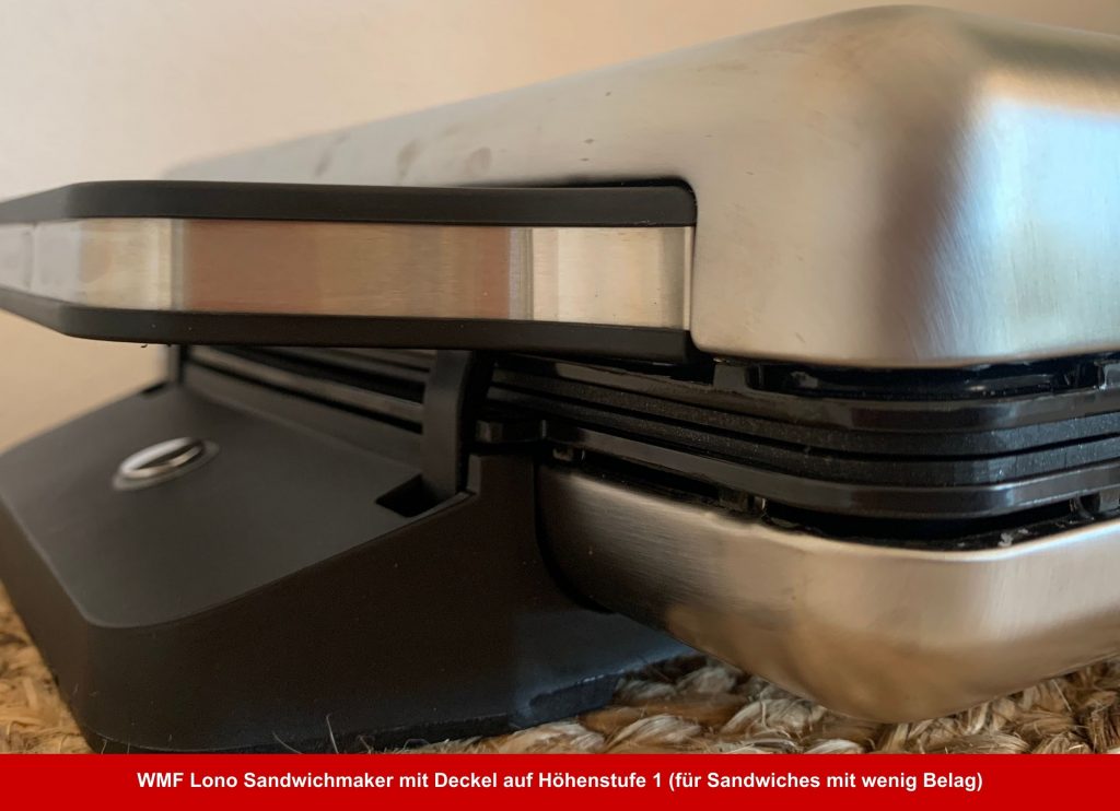 WMF Lono Sandwichmaker mit Deckel auf Höhenstufe 1 (für Sandwiches mit wenig Belag)