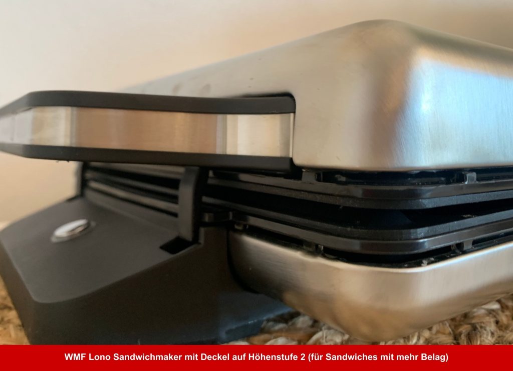 WMF Lono Sandwichmaker mit Deckel auf Höhenstufe 2 (für Sandwiches mit mehr Belag)