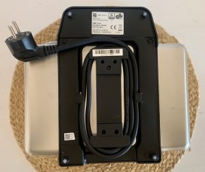 WMF Lono Sandwichmaker von unten mit aufgewickeltem Kabel