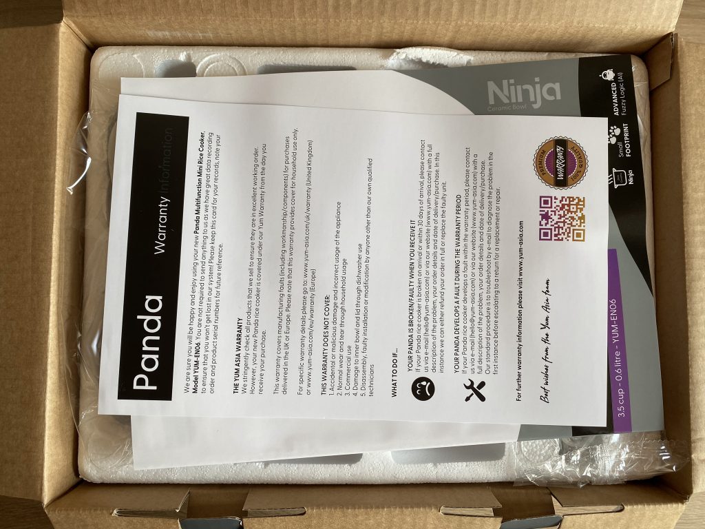 YumAsia Panda Reiskocher in der Verpackung 1