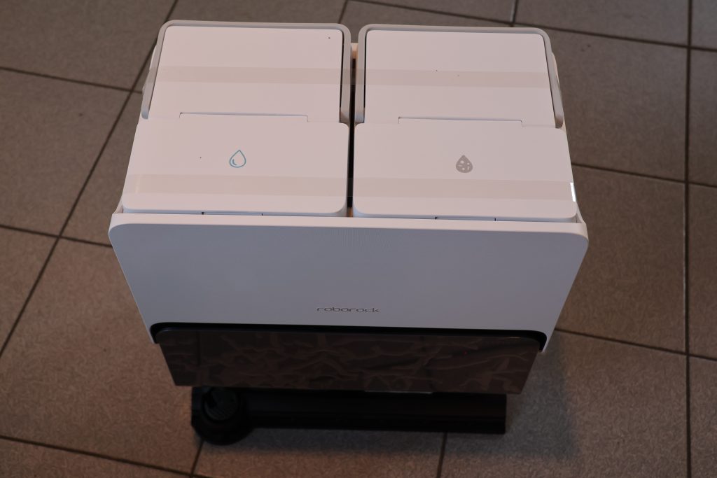 Roborock S8 MaxV Ultra Saug-Wisch-Roboter Station ausgepackt