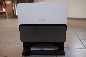 Roborock S8 MaxV Ultra Saug-Wisch-Roboter Station Vorderansicht