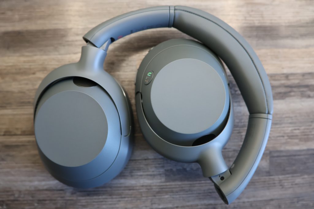 Sony ULT Wear Kopfhörer ausgepackt anders herum