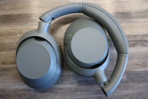 Sony ULT Wear Kopfhörer ausgepackt anders herum