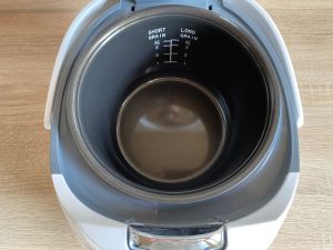 YumAsia Panda Reiskocher Detail Topf