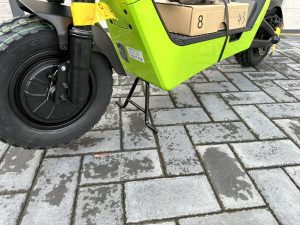 10_streetbooster_pollux_vorderrad-und-federung