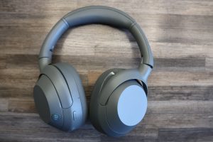 Sony ULT Wear Kopfhörer Liegend