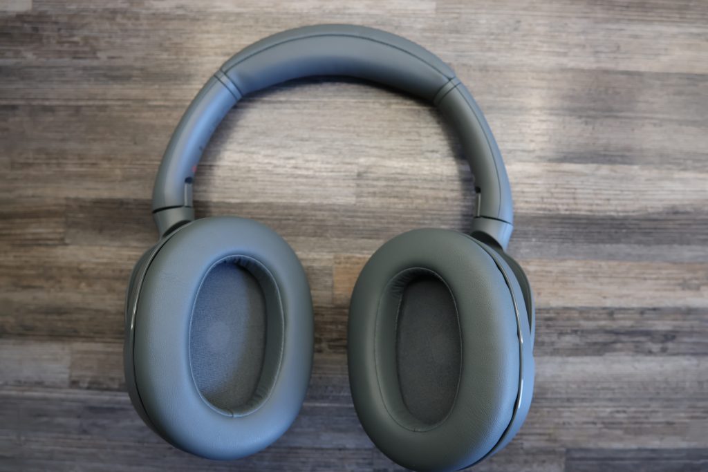 Sony ULT Wear Kopfhörer Liegend, gedreht
