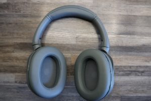 Sony ULT Wear Kopfhörer Liegend, gedreht