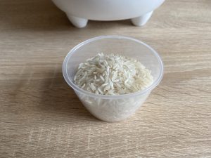 Reishunger Digitaler Mini Reiskocher Reis im Messbecher