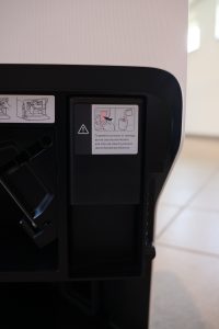 Roborock S8 MaxV Ultra Saug-Wisch-Roboter Behälter für Reinigungsflüssigkeit eingesetzt