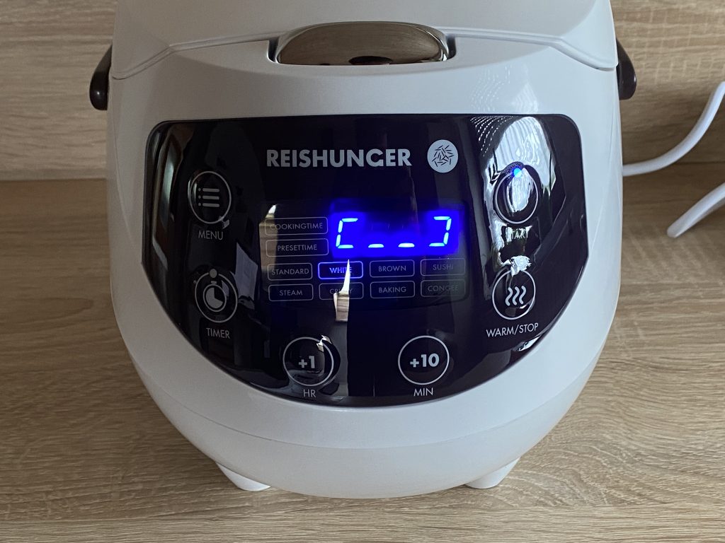 Reishunger Digitaler Mini Reiskocher beim Kochen