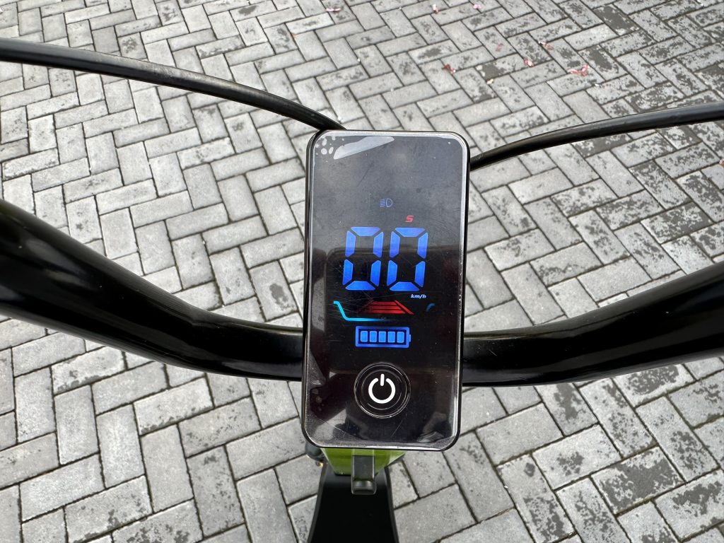 22_streetbooster_pollux_bordcomputer