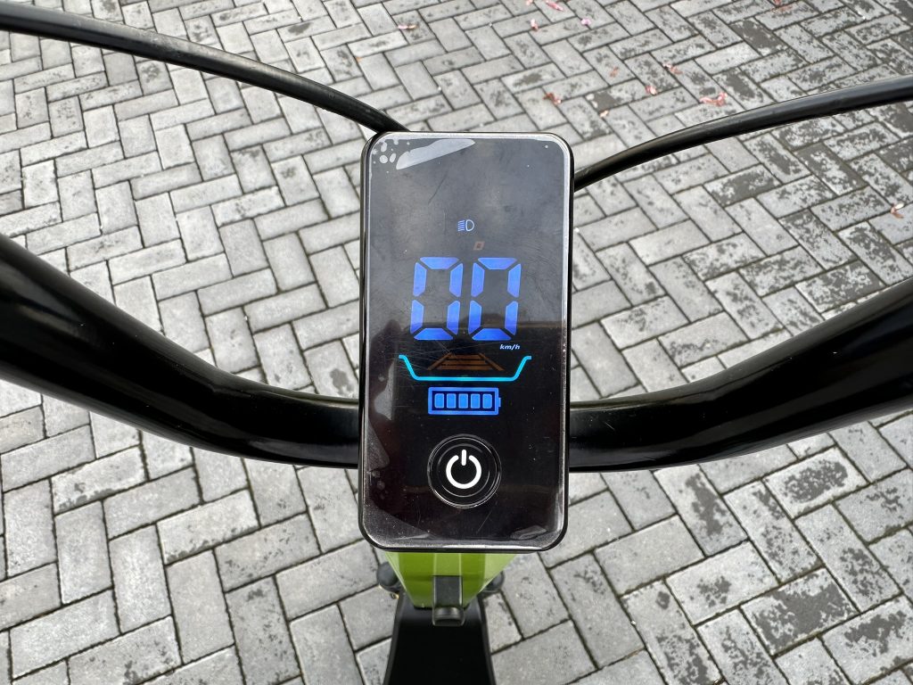 24_streetbooster_pollux_bordcomputer