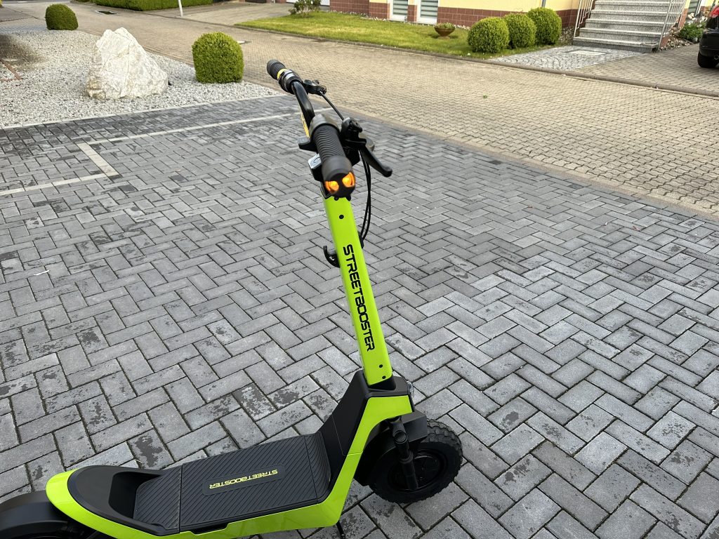 26_streetbooster_pollux_blinklicht-an