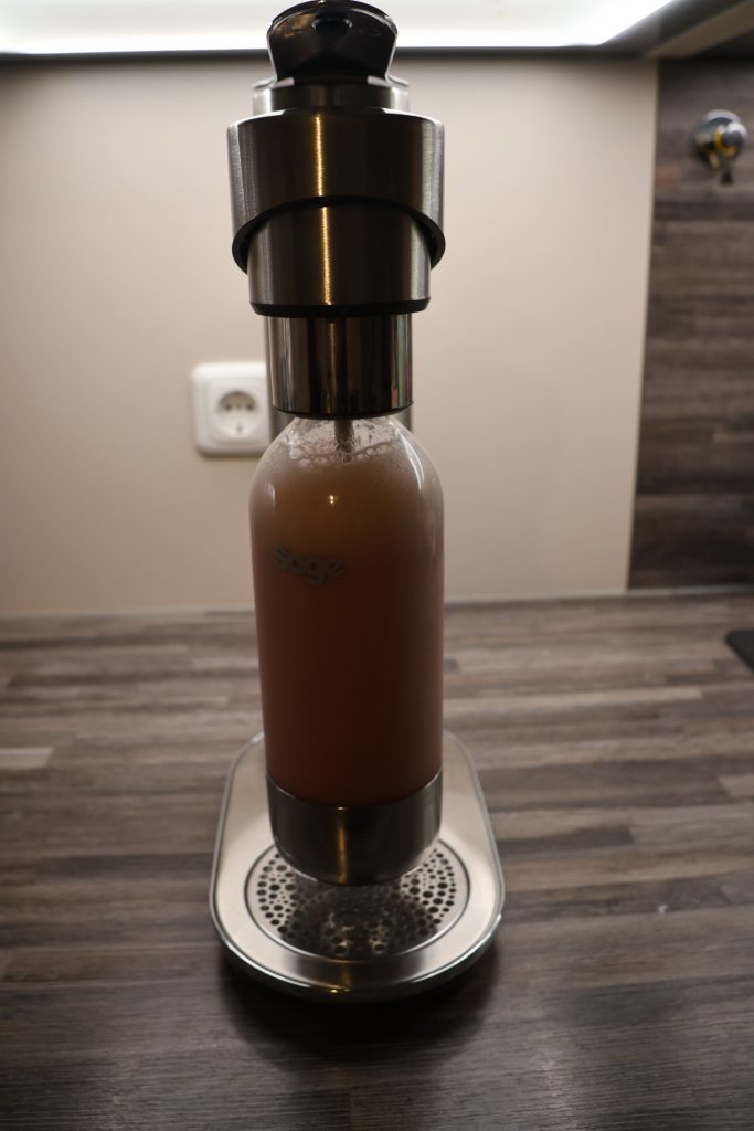 Sage InFizz Fusion Wassersprudler noch ein Getränk