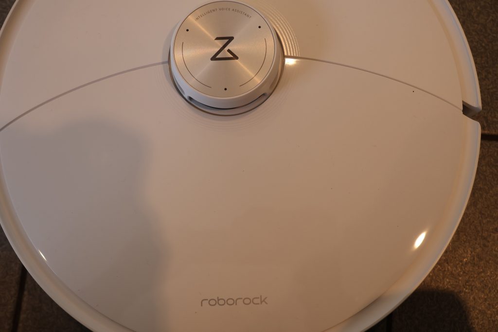 Roborock S8 MaxV Ultra Saug-Wisch-Roboter Robbie mit Abdeckung