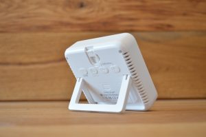 Noklead NK5275 Thermo-Hygrometer Rückansicht mit Ständer