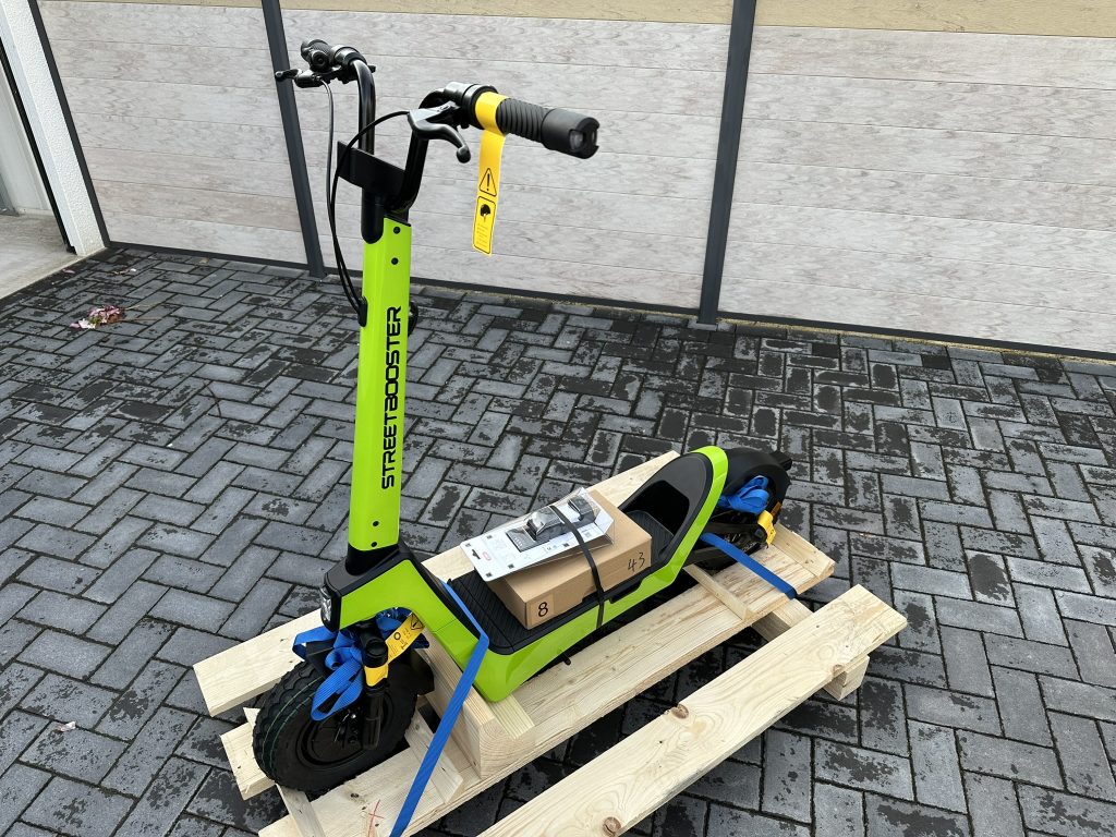 6_streetbooster_pollux_mit_zubehoer