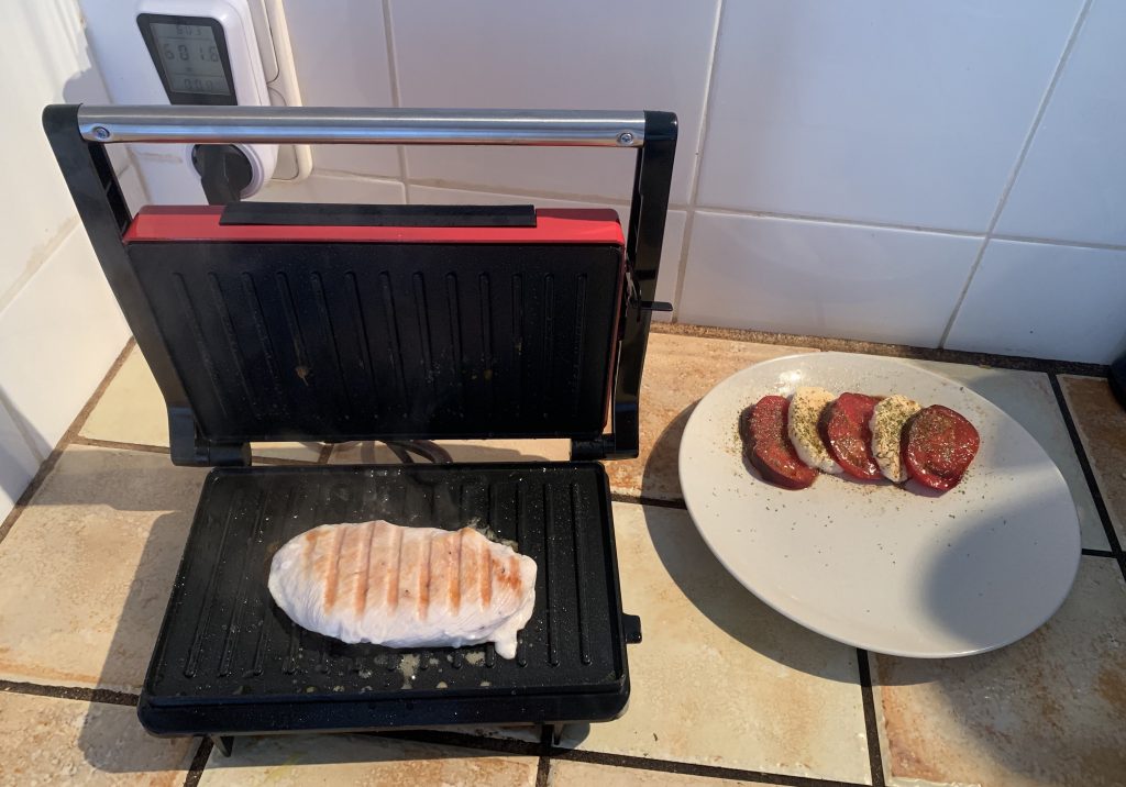 Aigostar 300000HHH Kontaktgrill nach 5 Minuten Grillzeit
