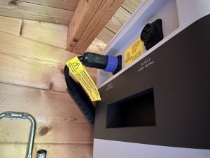 Angeschlossener Speicher des Sunlit 800 Watt Easy Switch Balkonkraftwerk-Sets inklusive Speicher 2150 kW (2)