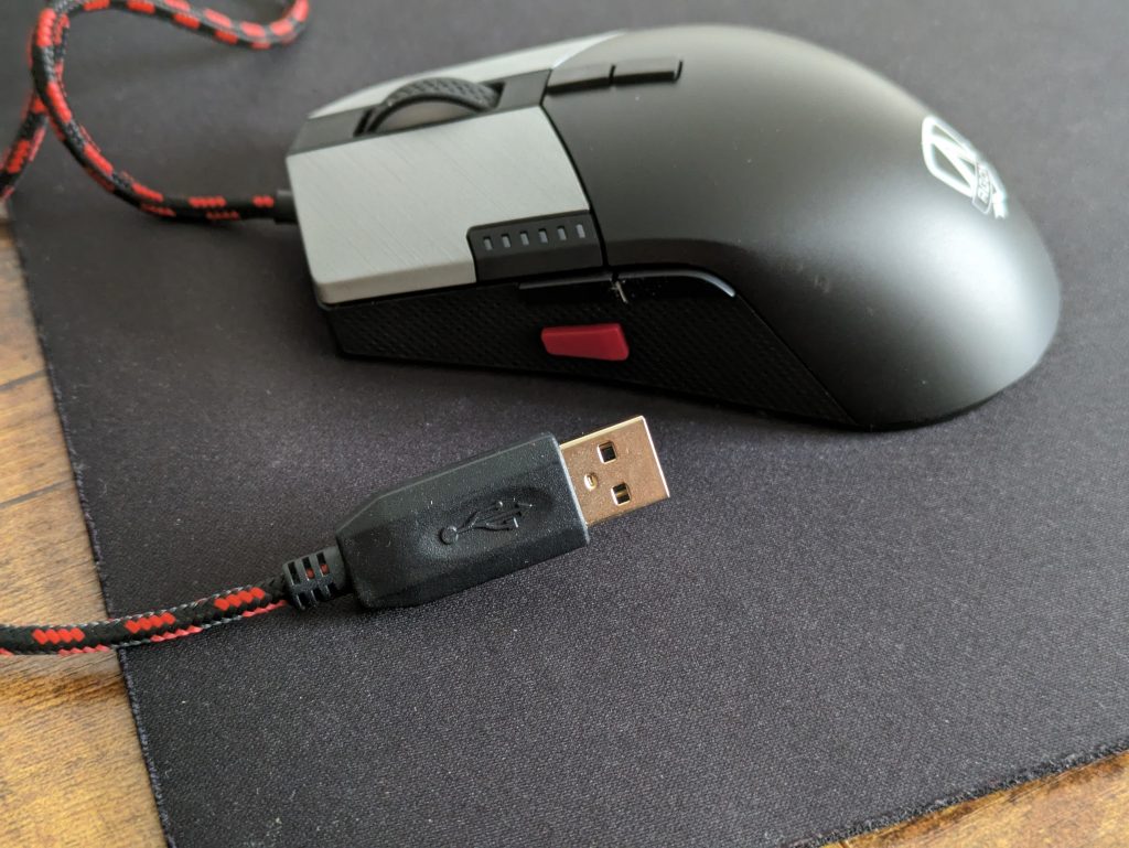 Anschluss der AOC Agon AGM700 Gaming-Maus