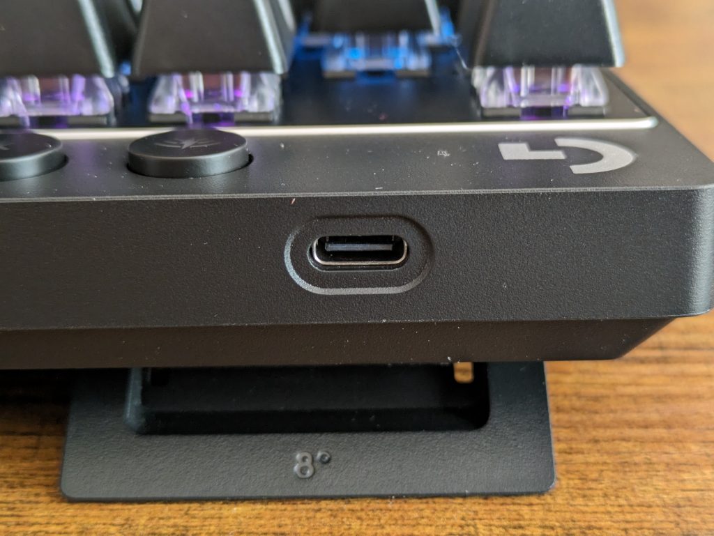 Anschluss der Logitech G PRO X TKL LIGHTSPEED Gaming-Tastatur
