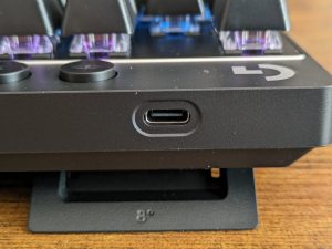 Anschluss der Logitech G PRO X TKL LIGHTSPEED Gaming-Tastatur