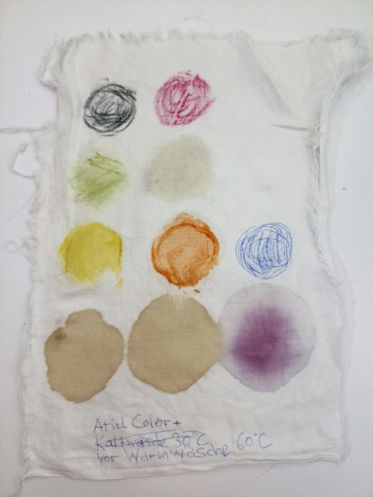 Ariel Color+ Waschmittel, Warmwäsche 60 Grad, Vorzustand
