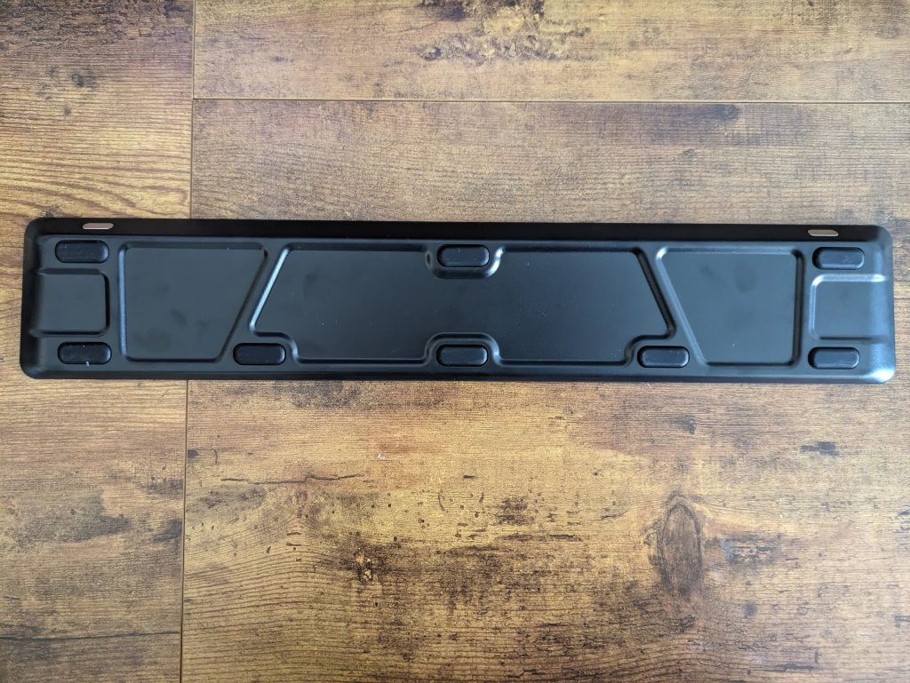 Auflage der SteelSeries Apex Pro HyperMagnetic Gaming-Tastatur von unten