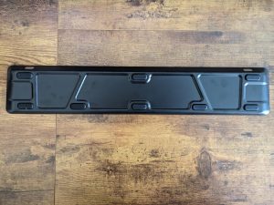 Auflage der SteelSeries Apex Pro HyperMagnetic Gaming-Tastatur von unten