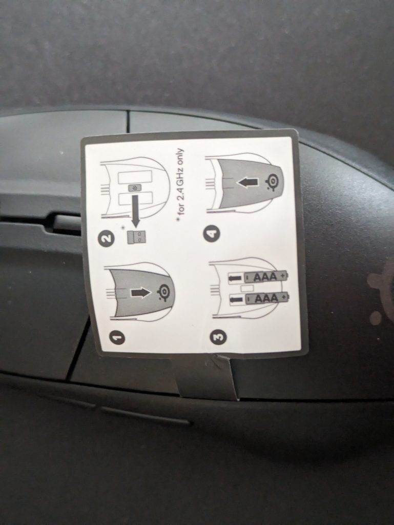 Batterieanleitung der SteelSeries Rival 3 Wireless Gaming-Maus