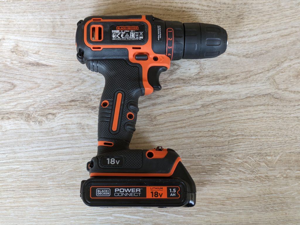 Black+Decker ‎BDCDC18 Akku-Bohrschrauber von rechts