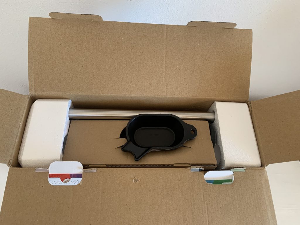 Bosch TCG4104 Kontaktgrill im geöffneten Karton von oben