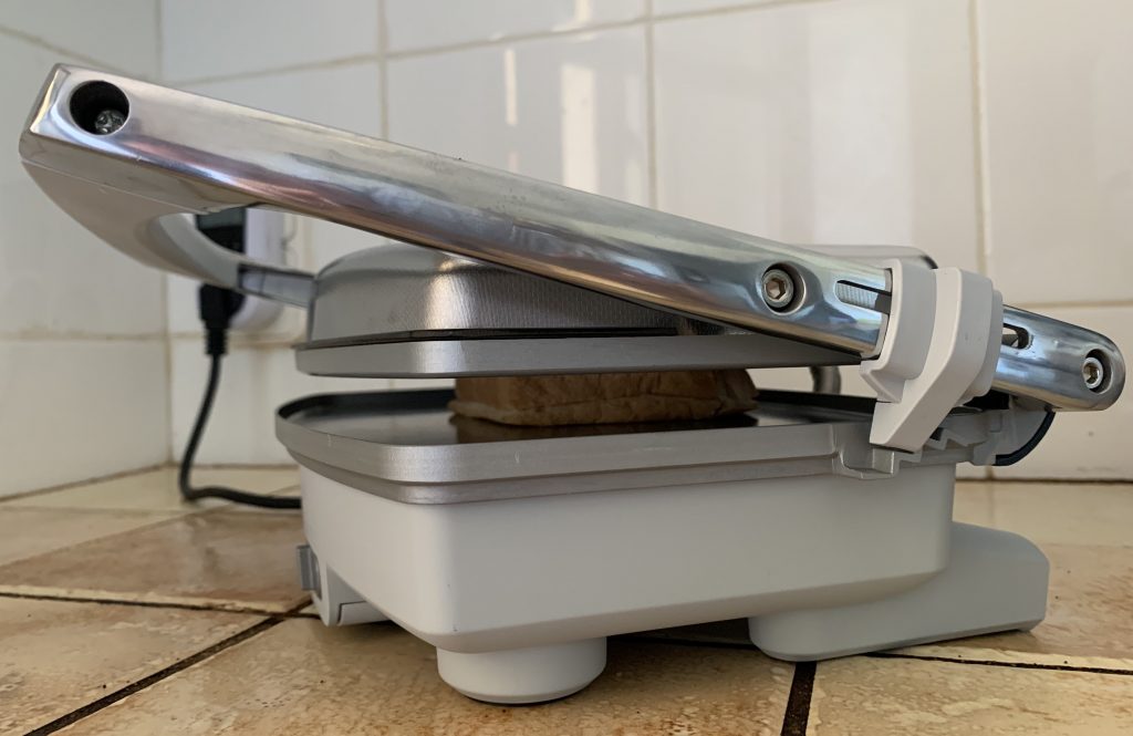 Breville VST071X Sandwichmaker Deckelanpassung mit Sandwich