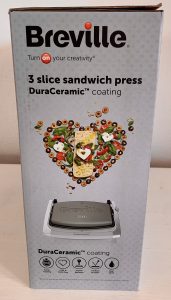 Breville VST071X Sandwichmaker im Karton von der Seite
