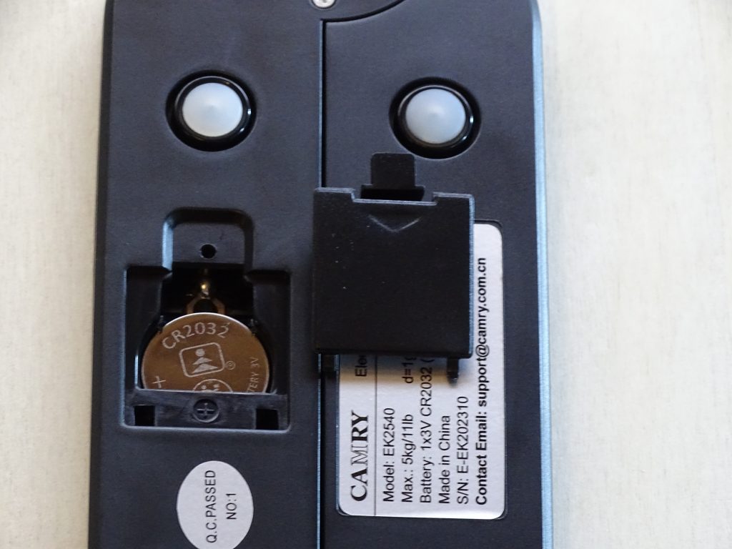 CAMRY Küchenwaage Batteriefach