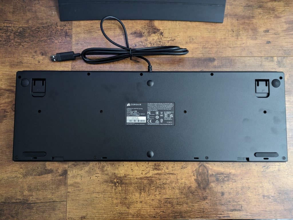 Corsair K55 RGB PRO Gaming-Tastatur von hinten