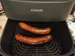 Cosori Turboblaze Heißluftfritteuse Bratwürstchen