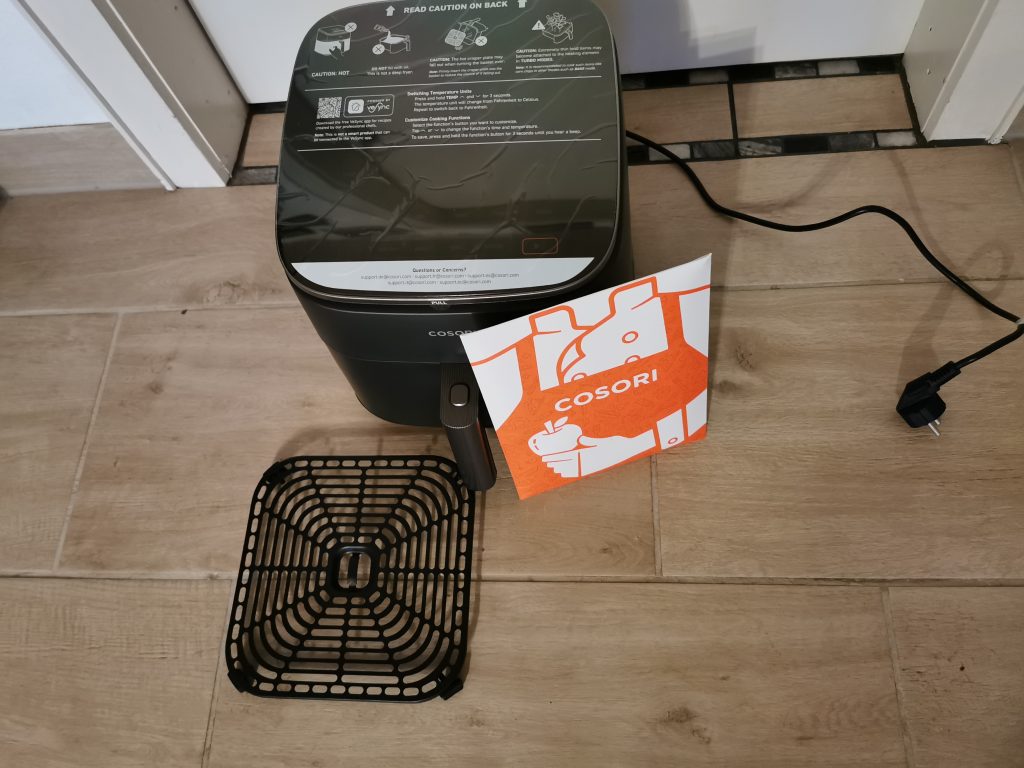 Cosori Turboblaze Heißluftfritteuse Lieferumfang