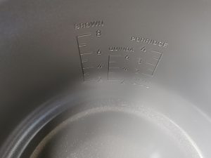 Cosori ‎CRC-R501 Reiskocher Messskala