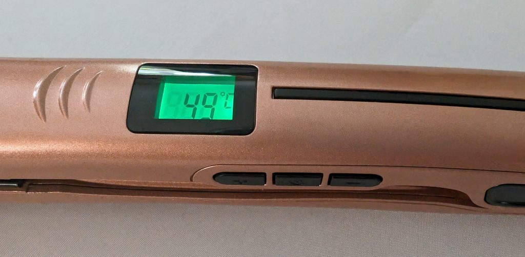 Culwad-Glätteisen mit Display im Betrieb