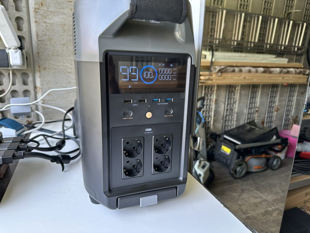 Display der EcoFlow DELTA Pro Powerstation