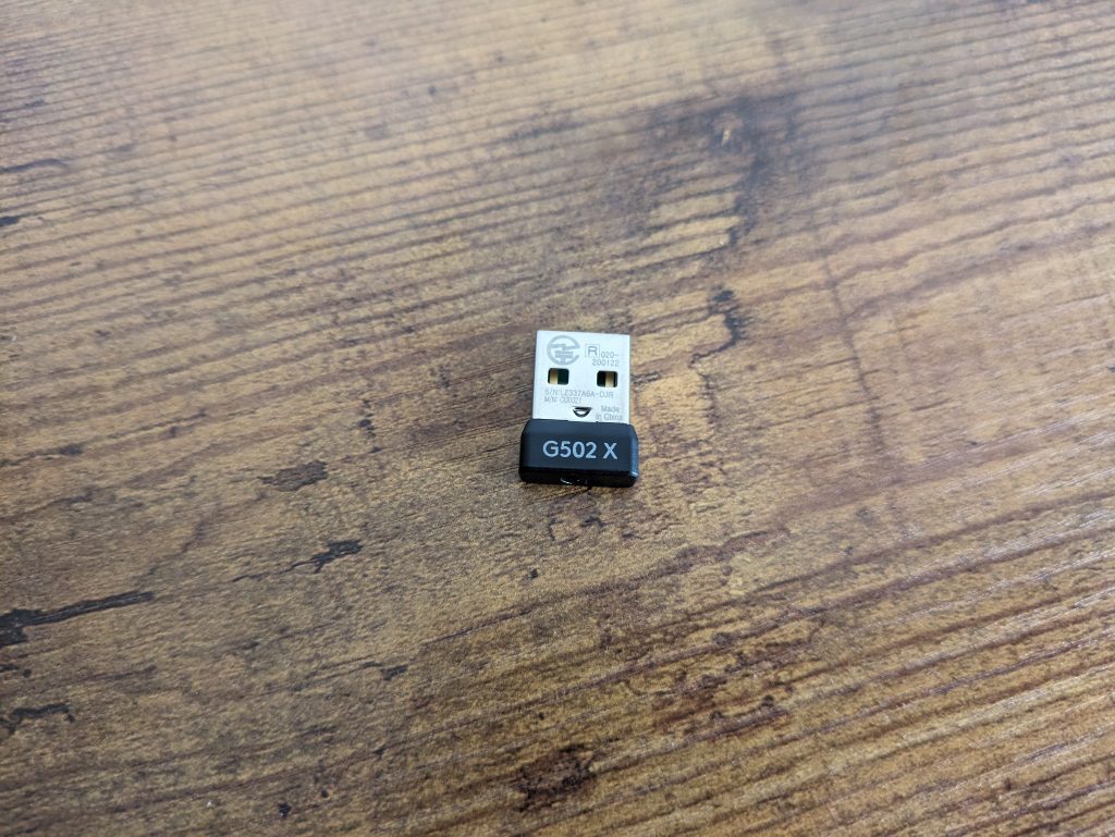 Dongle der Logitech G502 X PLUS Gaming-Maus