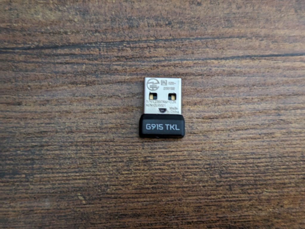 Dongle der Logitech G915 LIGHTSPEED TKL Gaming-Tastatur