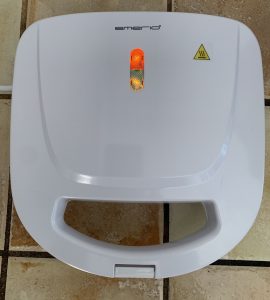 Emerio ST-109724.3 Sandwichmaker nach beendeter Aufheizzeit